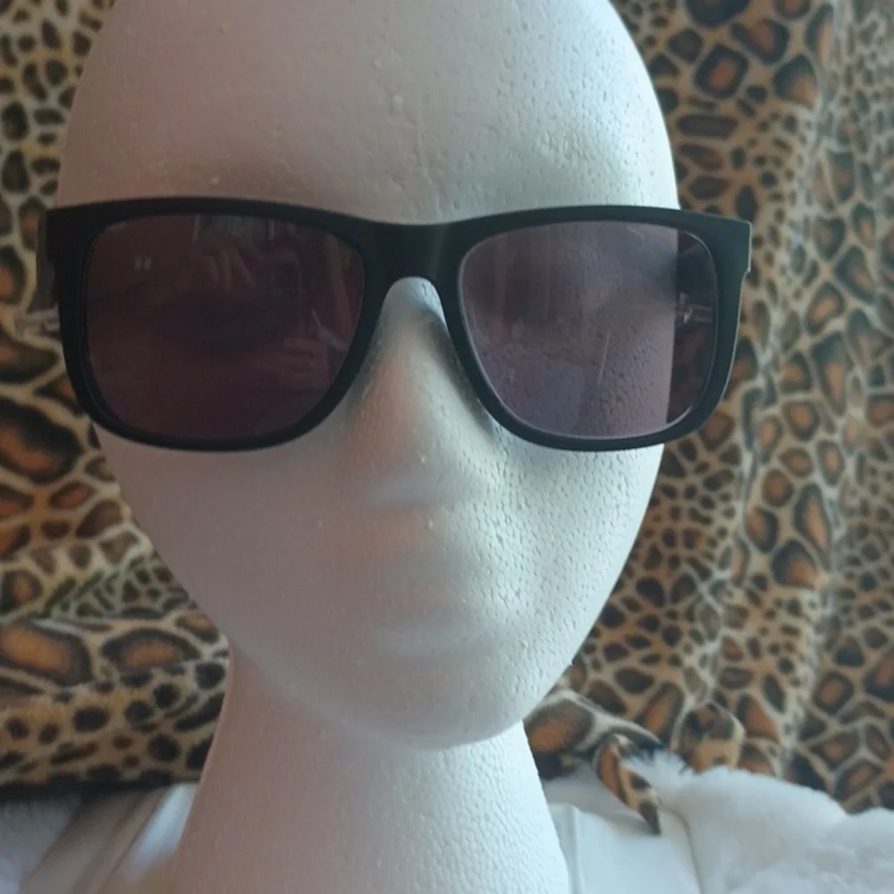 Ray-Ban 4165 Justin polarized sunglasses
